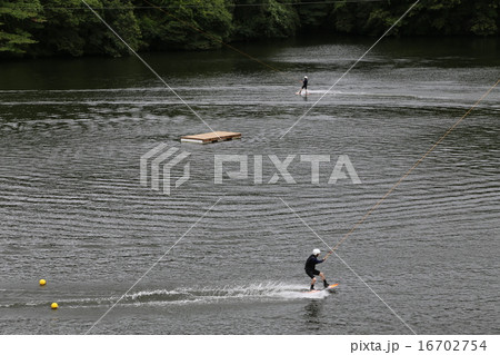 水上スキーの写真 水上スキーの写真 16702754