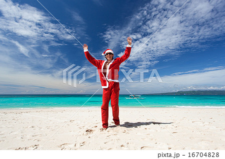 Happy Chistmas on the beach 16704828