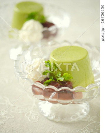 抹茶プリン (縦位置) 抹茶プリン (縦位置) 16706256