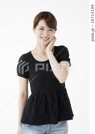 20代女性 20代女性 16714199