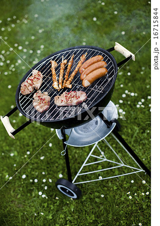 Steak, Grilling at summer weekend, bright colorful vivid theme 16715844