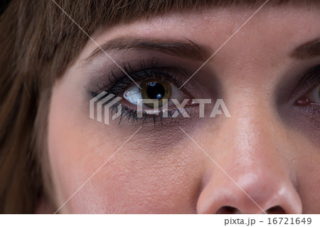 Photo of woman's face on 16721649