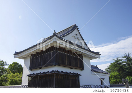 物見矢倉と青空 16736458
