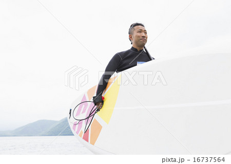 アウトドアファミリー 16737564