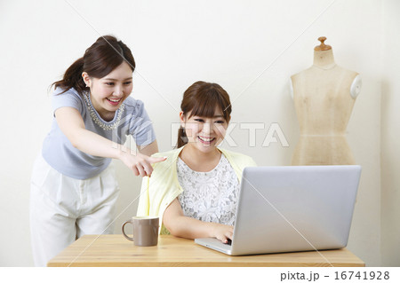 女性起業家 女性起業家 16741928