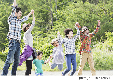 アウトドアファミリー 16742651