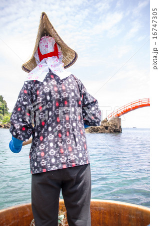 佐渡｜矢島・経島のたらい舟 16747305