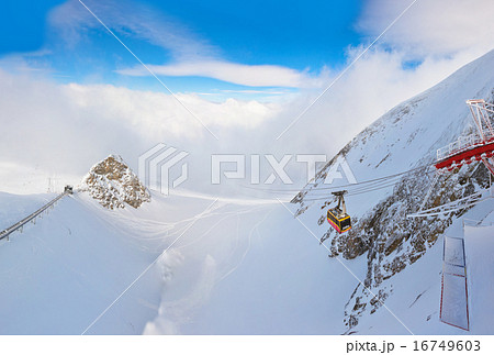 Mountains ski resort Kaprun Austria 16749603