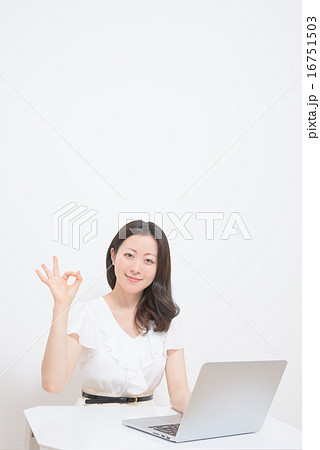 副業 女性 副業 女性 16751503