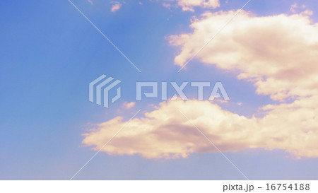 Summer sunset beautiful sky. 16754188