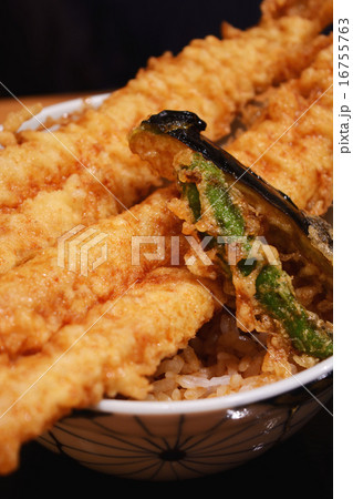 おいしい穴子天丼 16755763