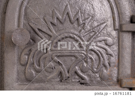 Cast iron door for furnaces. 16761181