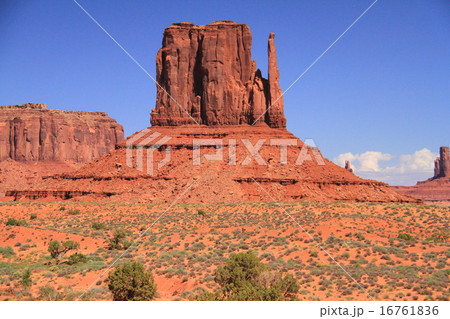 モニュメント・バレー 16761836
