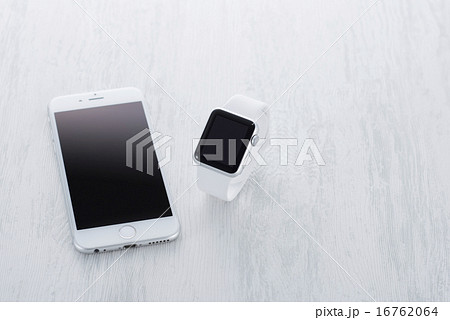 スマートウォッチとスマートフォン スマートウォッチとスマートフォン 16762064