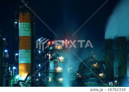 夜の工場施設群 夜の工場施設群 16762330