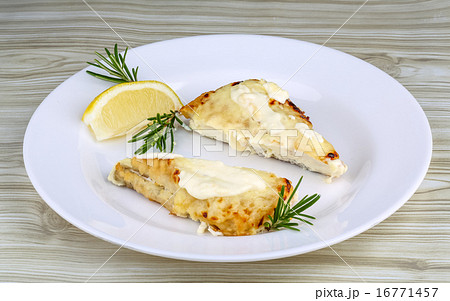 Baked perch fillet 16771457