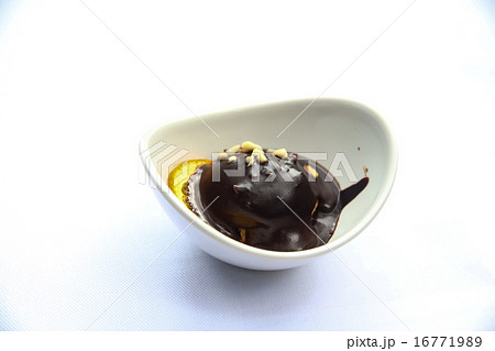 Profiterole 16771989