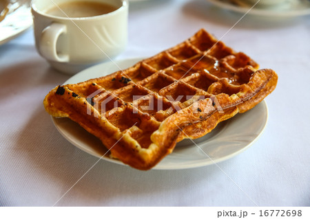 Belgian waffle Belgian waffle 16772698