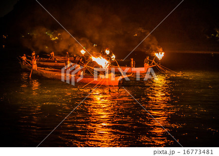 長良川鵜飼い・総がらみ 16773481