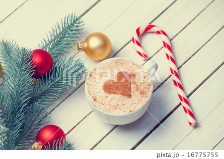 Cup of coffee and christmas gifts 16775755