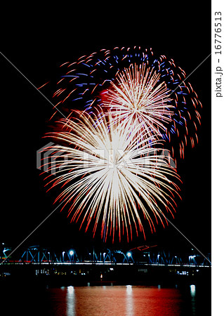 花火 16776513