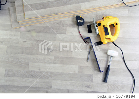 Tools to Laying Laminate 16779194