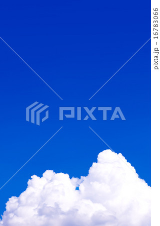 夏イメージ　入道雲 16783066