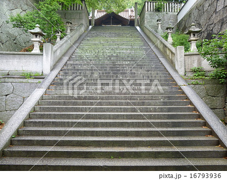 御袖天満宮の石段　転校生ロケ地 16793936