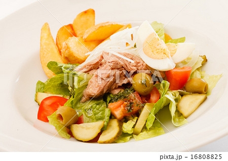 fresh salad with potatoes 16808825