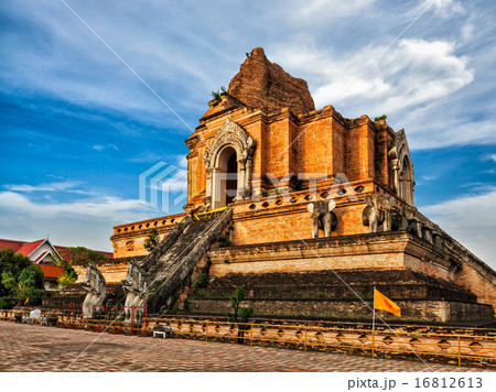 Wat Chedi Luang. Chiang Mai, Thailand 16812613