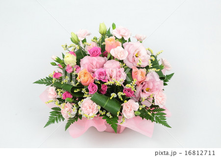 フラワーアレンジメント 16812711
