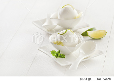 Ice cream 16815826