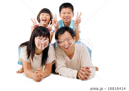 Asian family 16816414