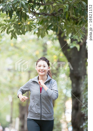 a fine-looking woman a fine-looking woman 16821152