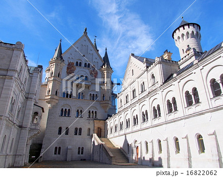 ドイツ　ノイシュヴァンシュタイン城 16822062