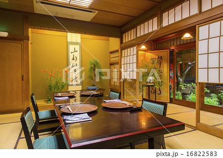 料亭の個室 16822583