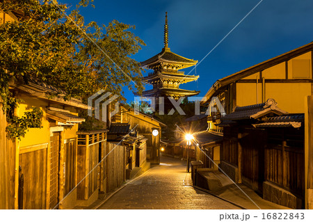 夜の八坂の塔 夜の八坂の塔 16822843