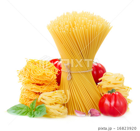 spaghetti, tonarelli and tagliatelle spaghetti, tonarelli and tagliatelle 16823920