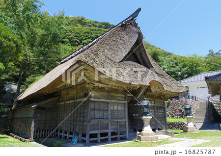 新潟県　糸魚川市能生　能生白山神社　拝殿　江戸時代の建築 16825787