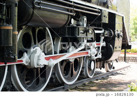 広島中央公園の蒸気機関車の車輪 広島中央公園の蒸気機関車の車輪 16826130