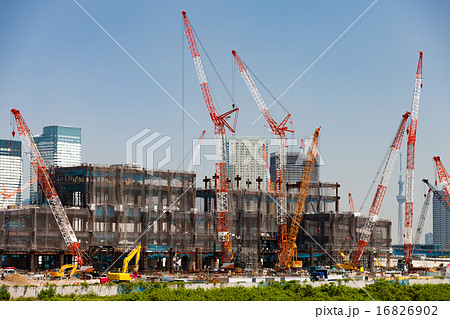 再開発中の豊洲地区 16826902