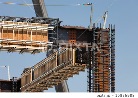 再開発中の豊洲地区 16826988