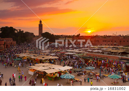 Jamaa el Fna, Marrakesh, Morocco. 16831002