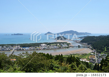 橋と港の風景(ワイド) 橋と港の風景(ワイド) 16832173