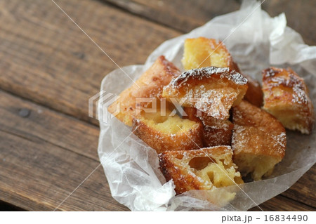 フランスパンのフレンチトースト 16834490
