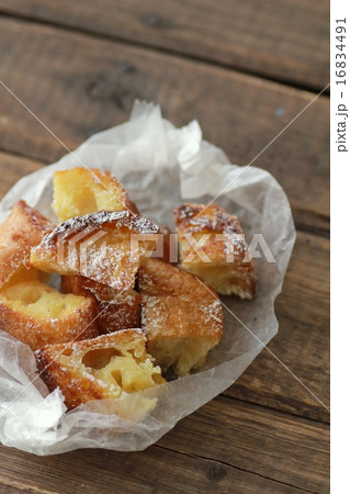 フランスパンのフレンチトースト 16834491