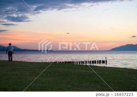 宍道湖の夕暮れ 宍道湖の夕暮れ 16837225