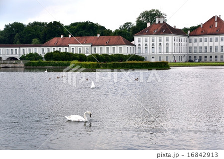 湖畔の宮殿 16842913