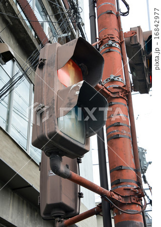 レトロな信号機 16842977