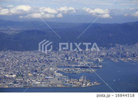 空から見る神戸の街並み 空から見る神戸の街並み 16844518